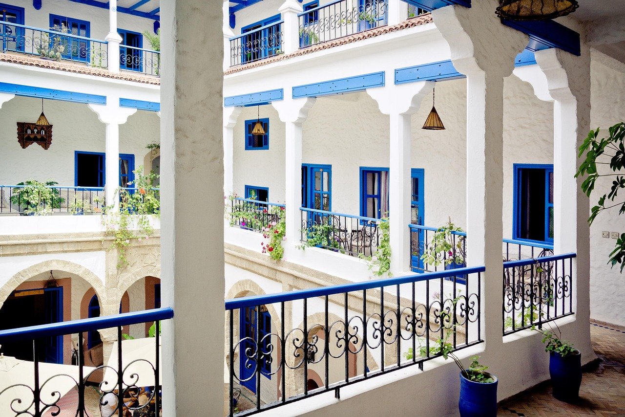 riad, patio, balcony, facade, white, atrium, villa, building, bow, columns, railing, estate, residence, architecture, house, court, essauira, mogador, morocco, arabic, orient, traditional, riad, riad, riad, riad, riad